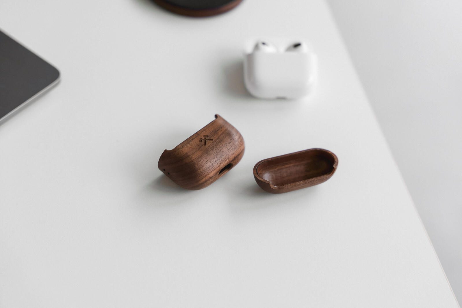 WOODCESSORIES Schutzhülle AirCase für AirPods 3.Generation walnuss WOODCESSORIES Schutzhülle AirCase für AirPods 3.Generation walnuss